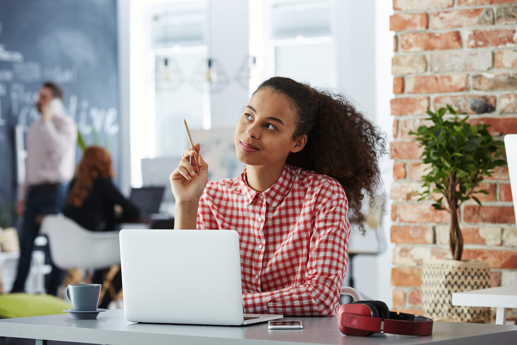 freelance community manager